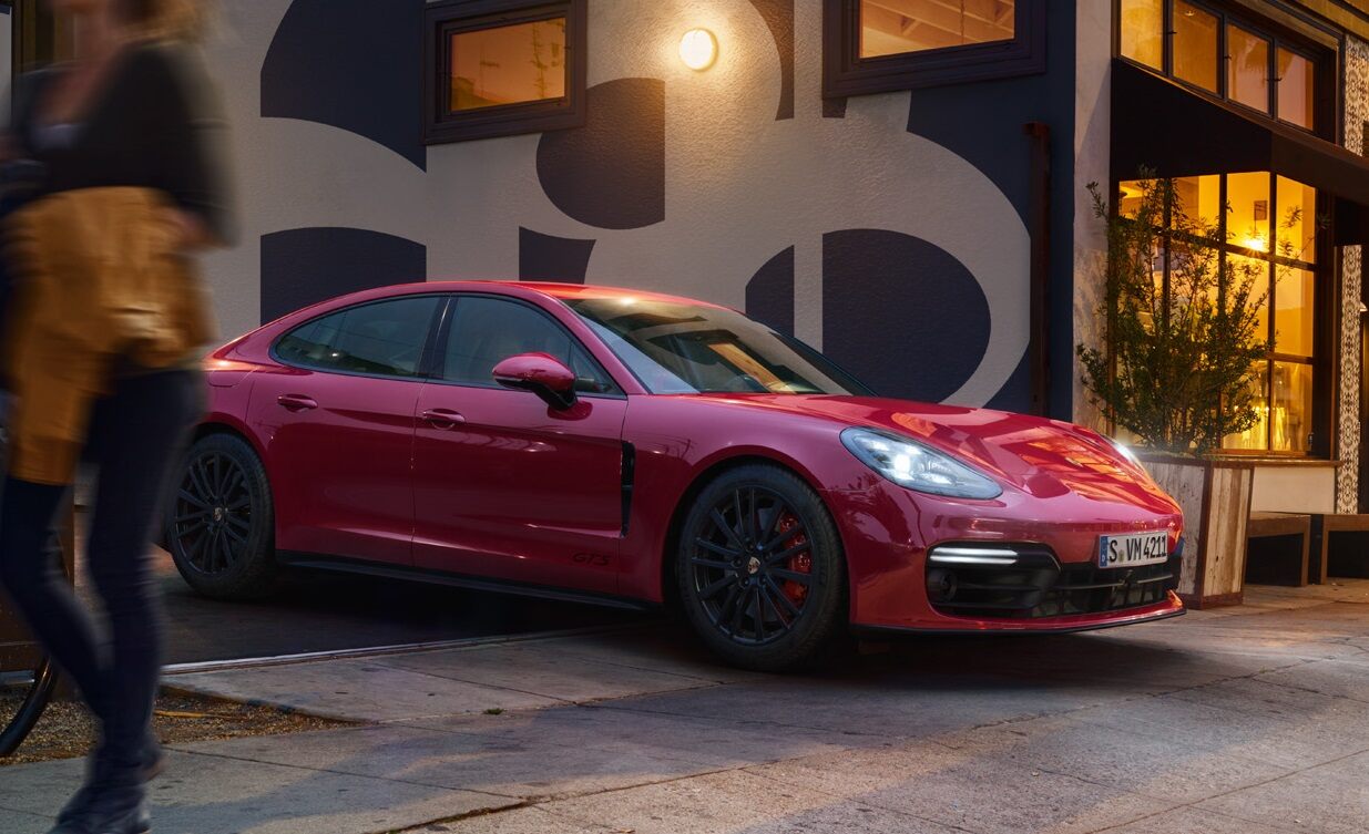 Порше Panamera GTS 2021 - Цена на новый Panamera GTS | Официальный дилер  Порше Центр Пулково